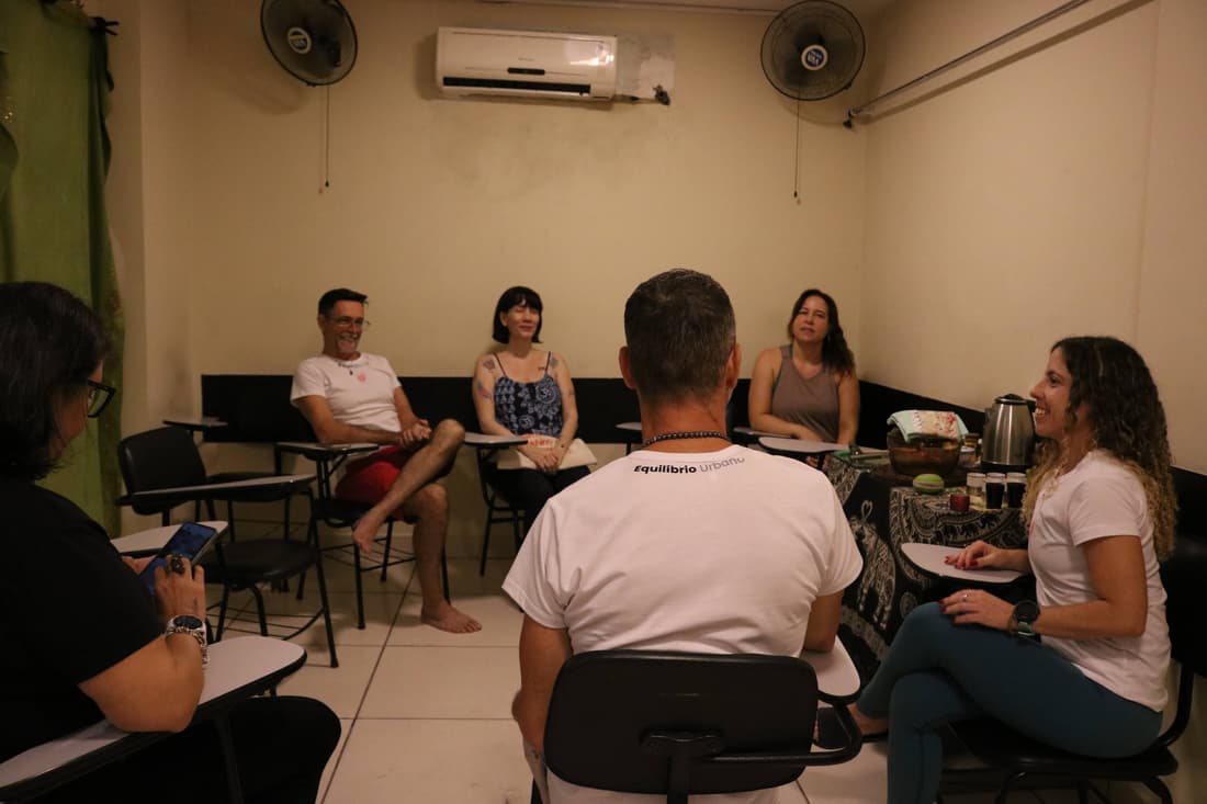 Sala de workshops do Yoga du Ville — roda de conversa e formação na Tijuca
