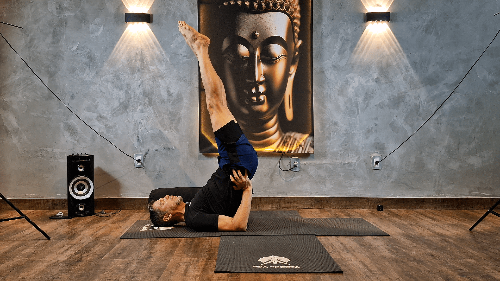 Postura Viparita Karani no yoga para relaxamento